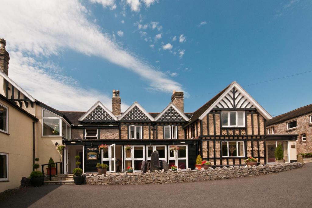 Peveril Of The Peak Ashbourne  Exterior photo