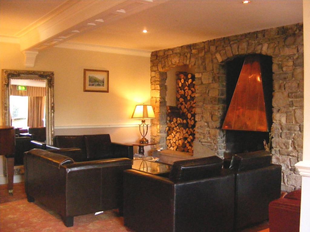 Peveril Of The Peak Ashbourne  Exterior photo